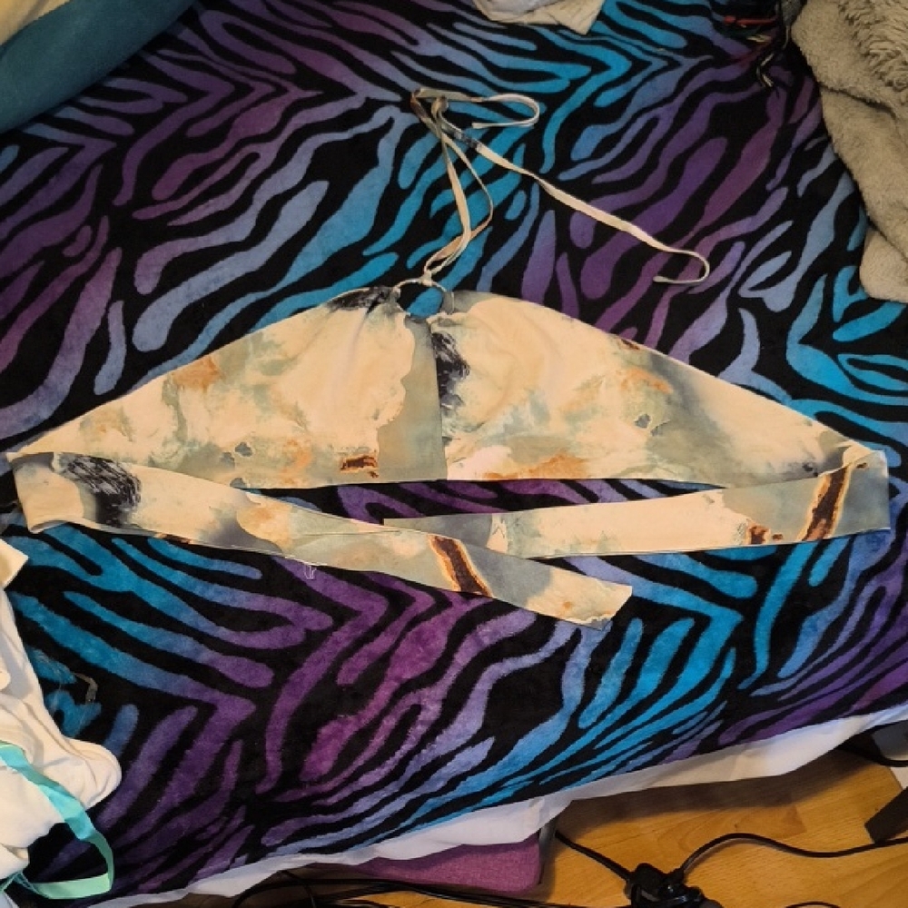 Stylish Women's Crop Top in Multicolor